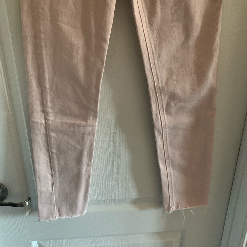 Women’s 24 ARITZIA Denim Forum The Yoko High Rise Slim Light Pink Fray Jeans - Picture 3 of 7